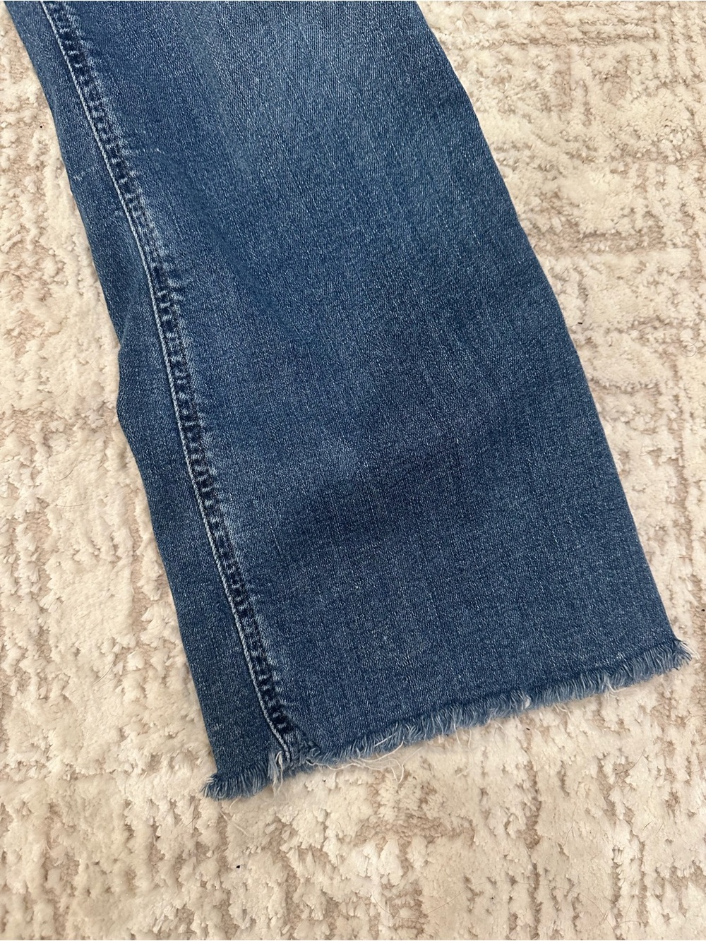 Citizens of Humanity Isola Bootcut Cropped Jeans Size 30 Vintage Wash Raw Hem - Picture 3 of 10